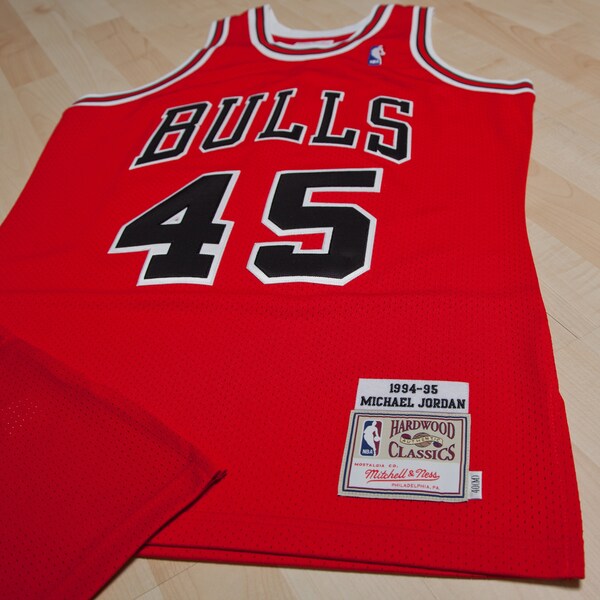 Chicago Bulls Michael Jordan 1994-95 Road 45 Authentic Jersey By - Red - Mens - Image 2