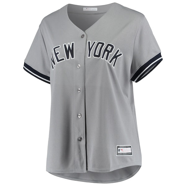 New York Yankees Women's Plus Size Road Replica Team Jersey - Gray - Image 2