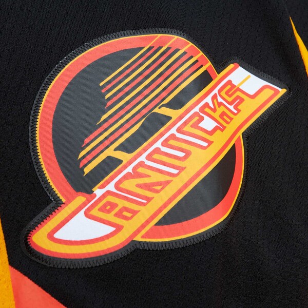 Dave Williams Vancouver Canucks Men's 1981/82 Blue Line Player Jersey - Yellow - Image 2
