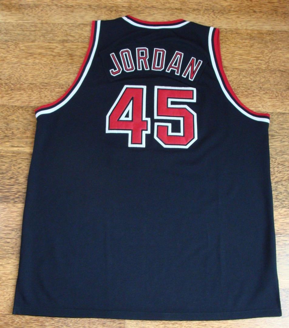 Men's Chicago Bulls Michael Jordan M & N Classics Jersey - Black - Image 2