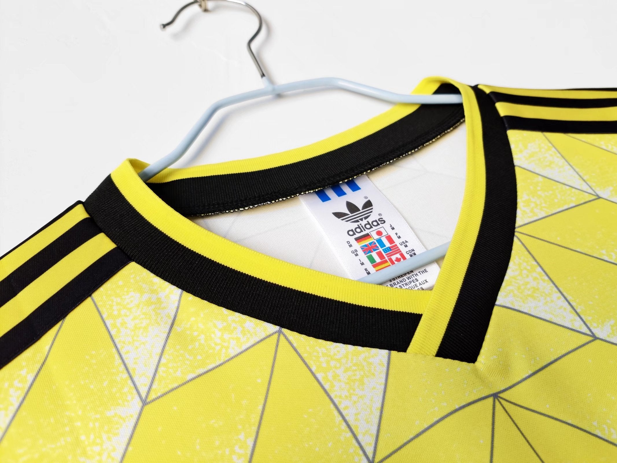 Borussia Dortmund 1988 Home Vintage Jersey - Image 4
