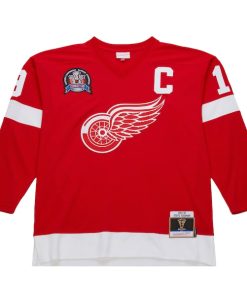 Alternative view of Steve Yzerman Detroit Red Wings 1996-97 Power Play Jersey - Scarlet
