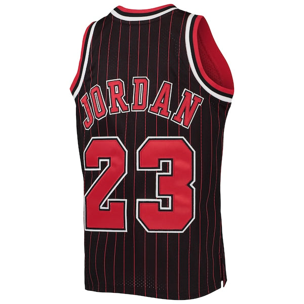 Michael Jordan Chicago Bulls Youth 1996-97 Hardwood Classics Authentic Jersey - Black/Red/Red/White - Image 6