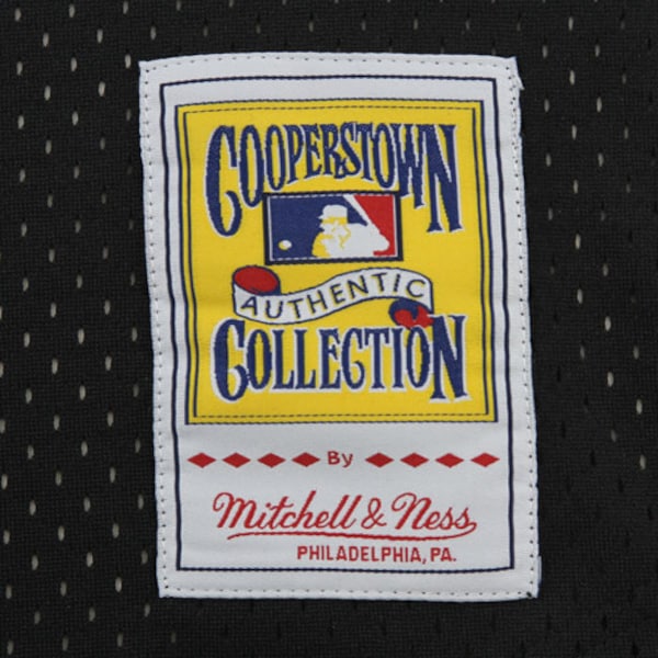 Willie Stargell Pittsburgh Pirates 1982 Authentic Cooperstown Collection Mesh Batting Practice Jersey - Black - Image 7