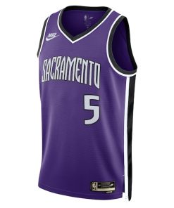 Alternative view of De'Aaron Fox Sacramento Kings Nike Unisex 2024/25 Swingman Jersey - Purple - Classic Edition