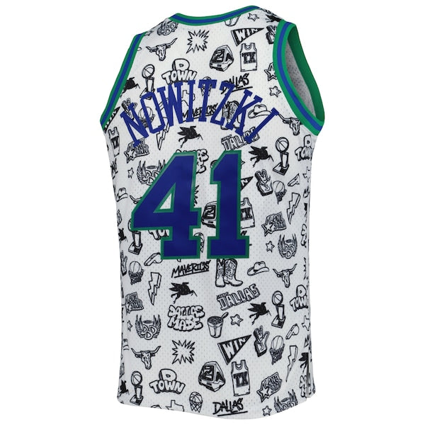 Dirk Nowitzki Dallas Mavericks 1998/99 Hardwood Classics Doodle Swingman Jersey - White - Image 3