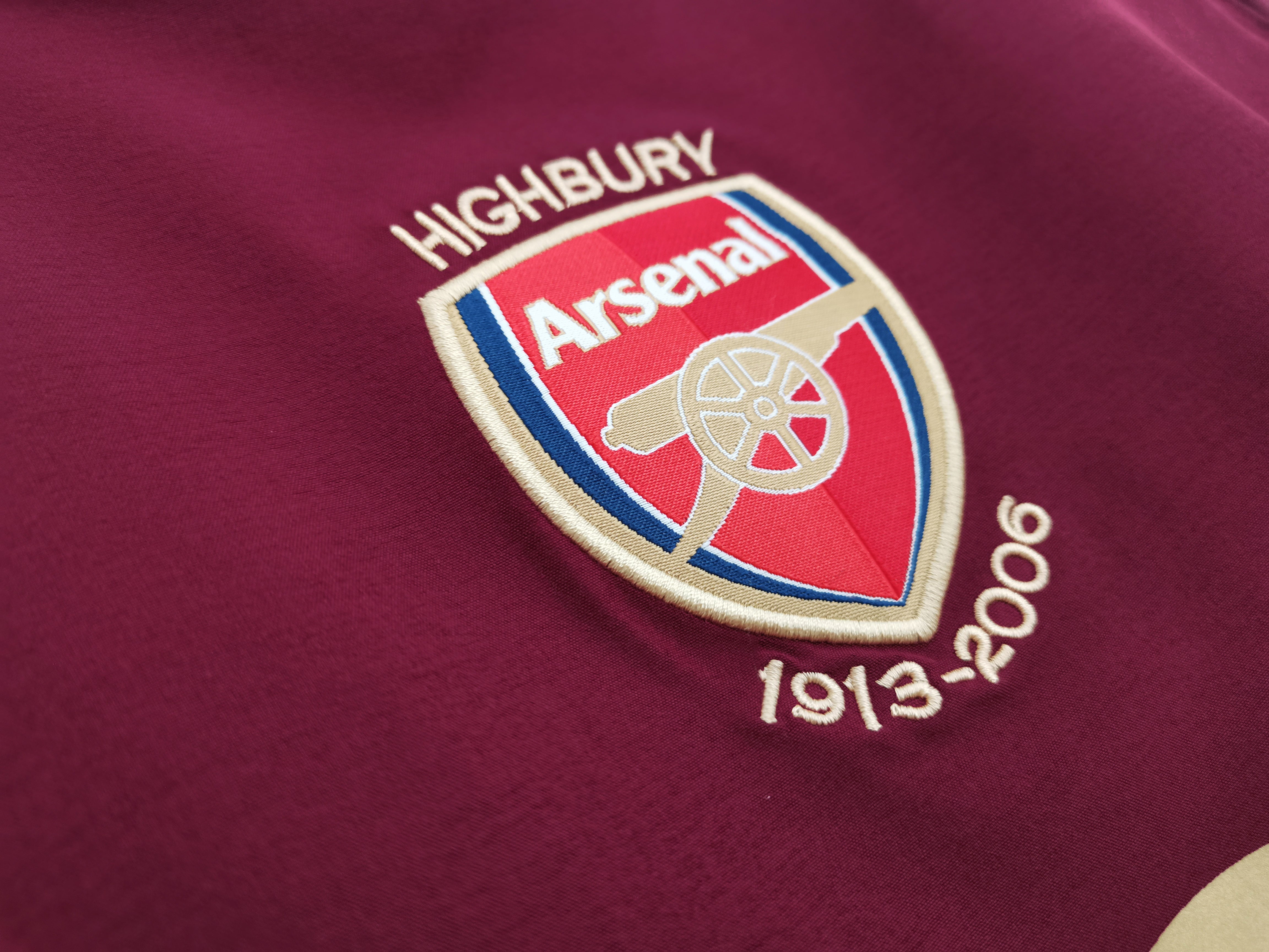Arsenal 2005-06 Home Vintage Jersey - Image 5