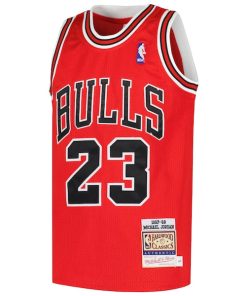 Alternative view of Michael Jordan Chicago Bulls Youth Hardwood Classics 1997/98 Authentic Jersey - Red