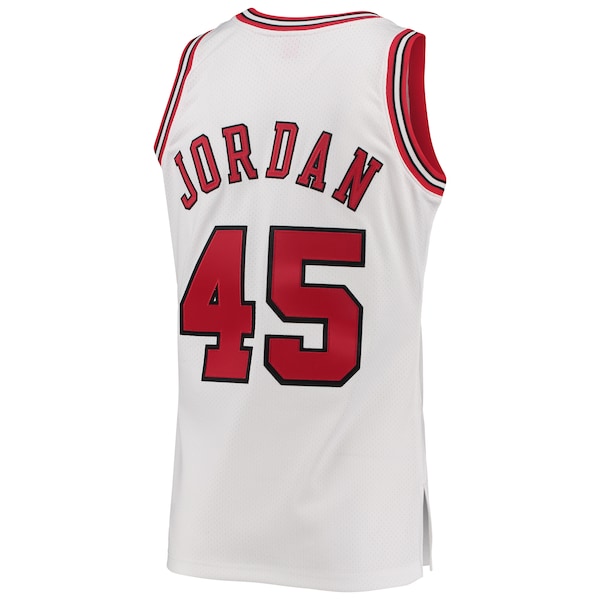 Men's Chicago Bulls Michael Jordan White 1994-95 Hardwood Classics Authentic Player Jersey - Image 3