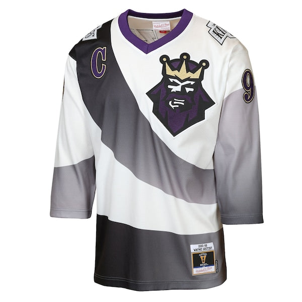 Wayne Gretzky Los Angeles Kings Youth 1995/96 Power Play Throwback Alternate Player Jersey with Captain Patch - White/Black - Image 3