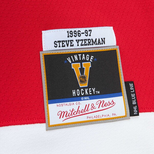 Steve Yzerman Detroit Red Wings Captain Patch 1996/97 Blue Line Player Jersey - Red - Image 13