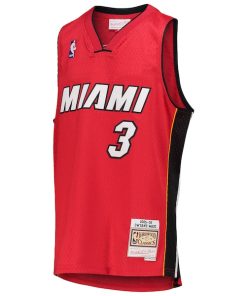 Alternative view of Dwyane Wade Miami Heat Youth 2005/06 Hardwood Classics Swingman Jersey - Red