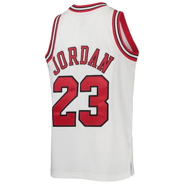 Michael Jordan Chicago Bulls Youth 1997/98 Hardwood Classics Authentic Jersey - White/Black/Red - Image 4
