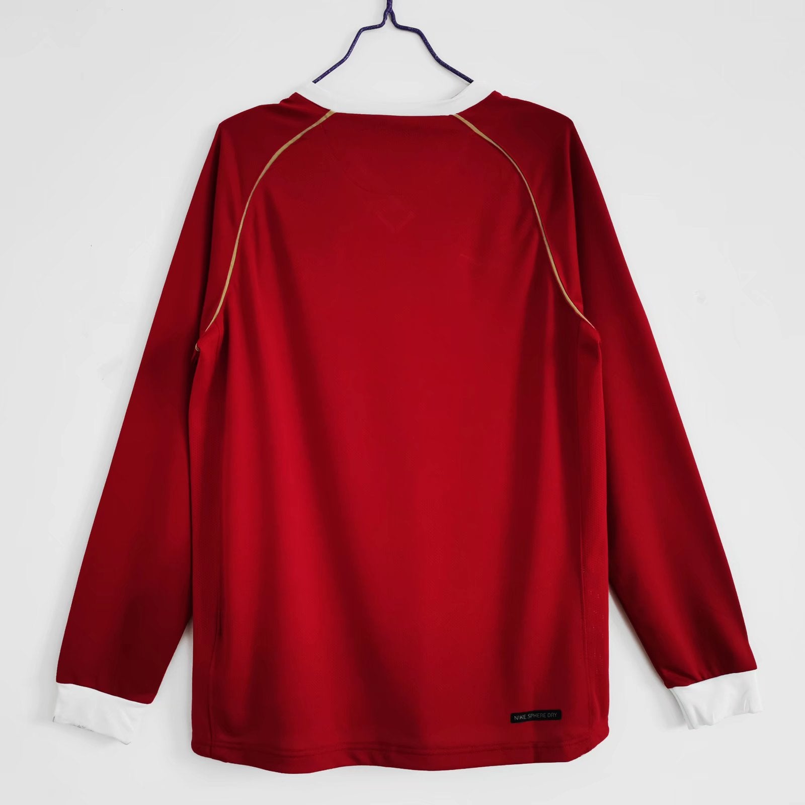 Manchester United Long Sleeve 2006-07 Home Vintage Jersey - Image 2