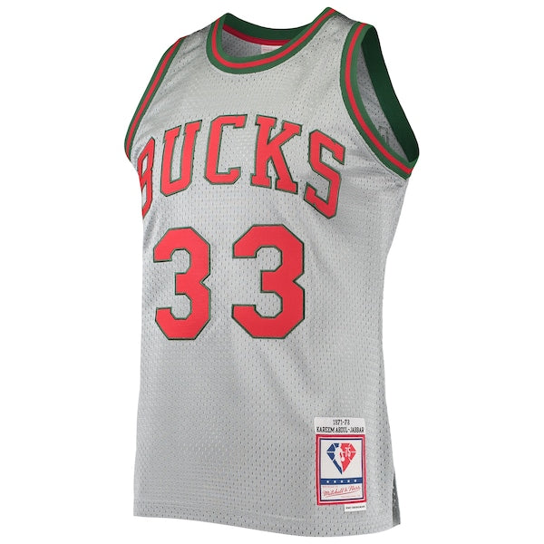 Kareem Abdul-Jabbar Milwaukee Bucks 75th Anniversary 1971/72 Hardwood Classics Swingman Jersey - Silver - Image 2