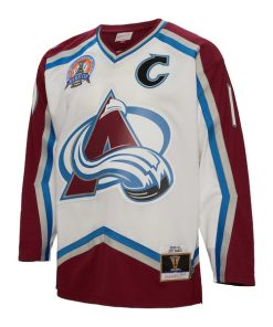 Alternative view of Joe Sakic Colorado Avalanche Captain Patch 2000/01 Blue Line Player Jersey - White