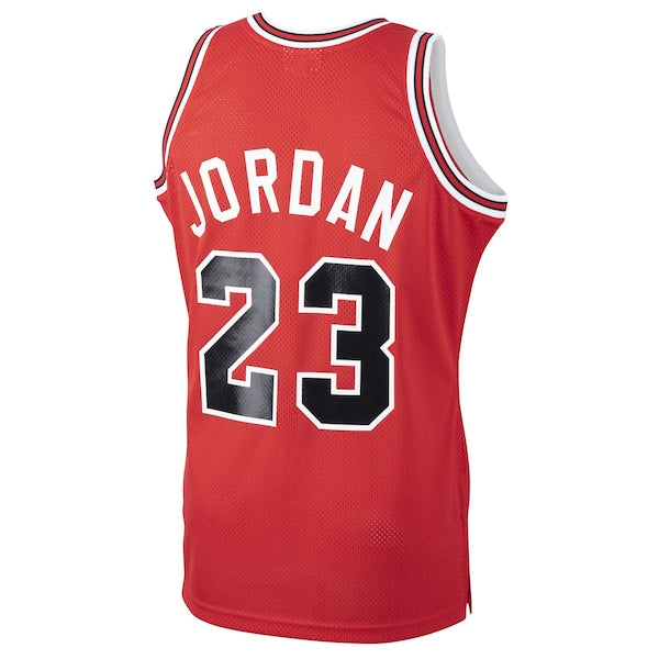 Men's Chicago Bulls Michael Jordan Red 1984/85 Hardwood Classics Rookie Authentic Jersey - Red/White - Image 4