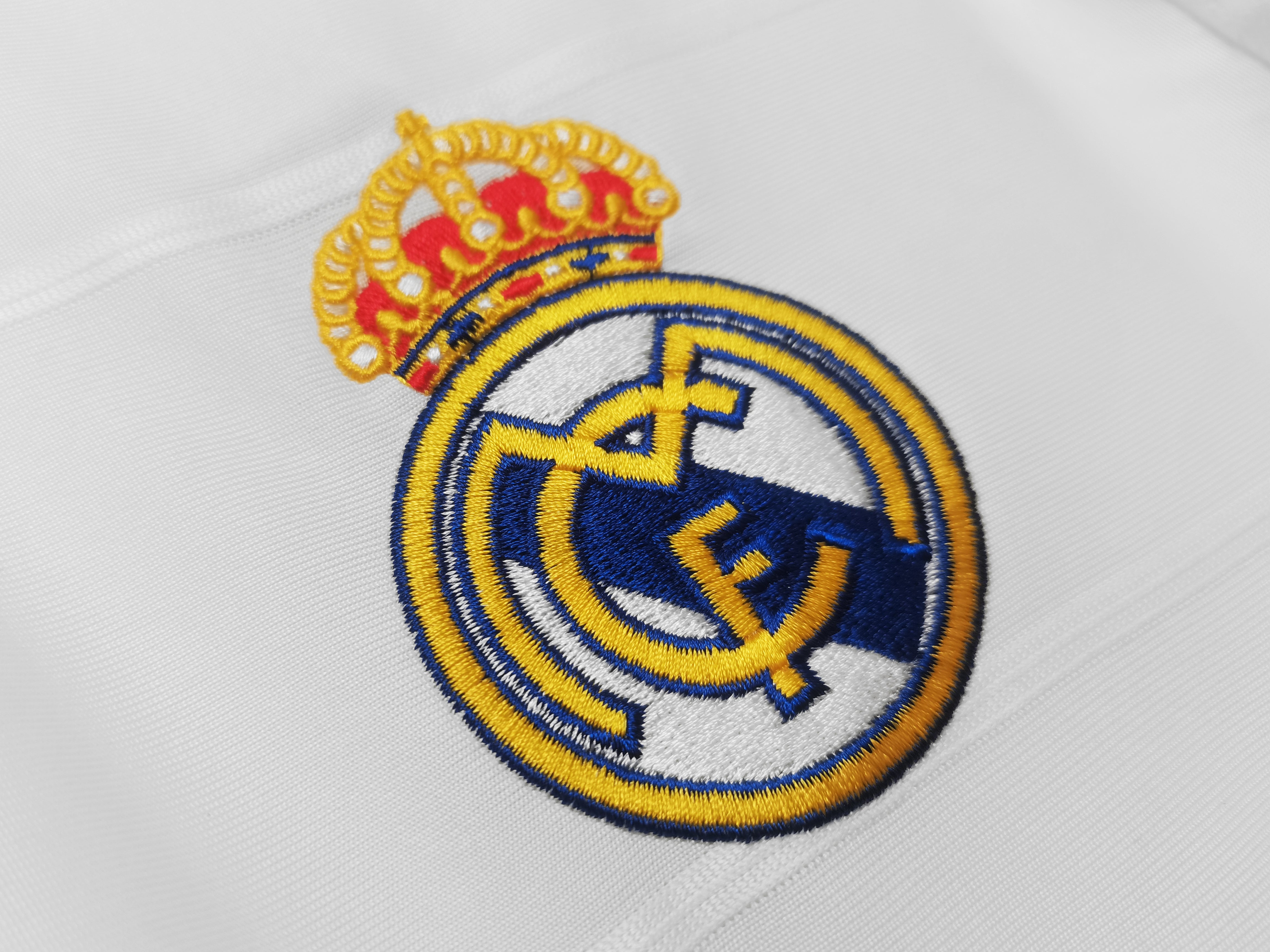 Los Merengues 2013-14 Home Vintage Jersey - Image 5