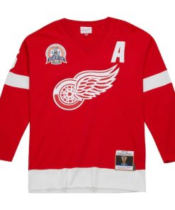 Alternative view of Nicklas Lidstrom Detroit Red Wings Alternate Captain Patch 2001/02 Blue Line Player Jersey - Red