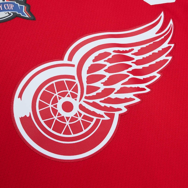 Steve Yzerman Detroit Red Wings Captain Patch 1996/97 Blue Line Player Jersey - Red - Image 5