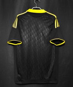 Alternative view of Liverpool 2010-11 Second Away Vintage Jersey