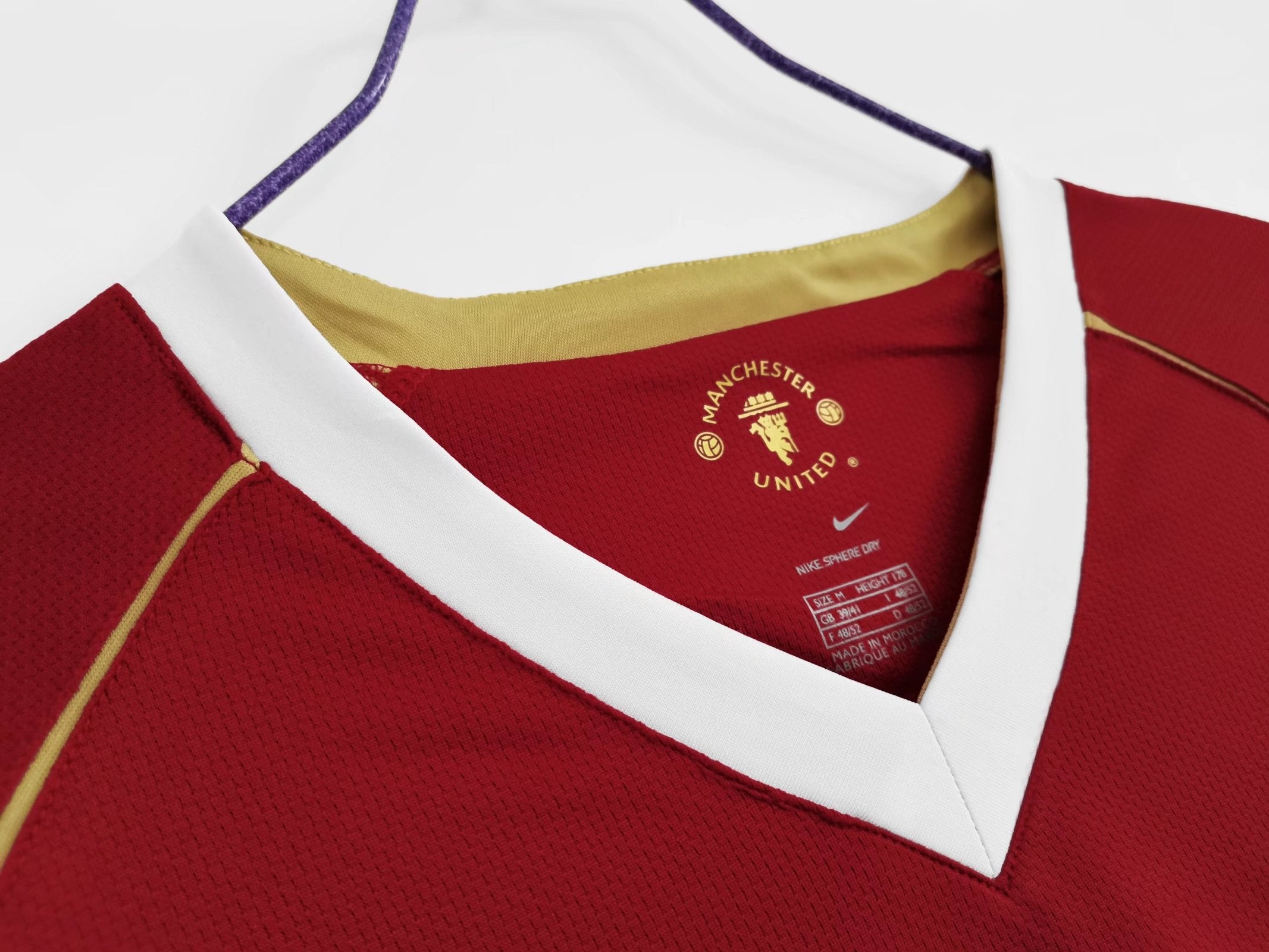 Manchester United Long Sleeve 2006-07 Home Vintage Jersey - Image 3